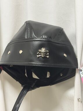 Men’s motorcycle cap

NEW NEVER WORN